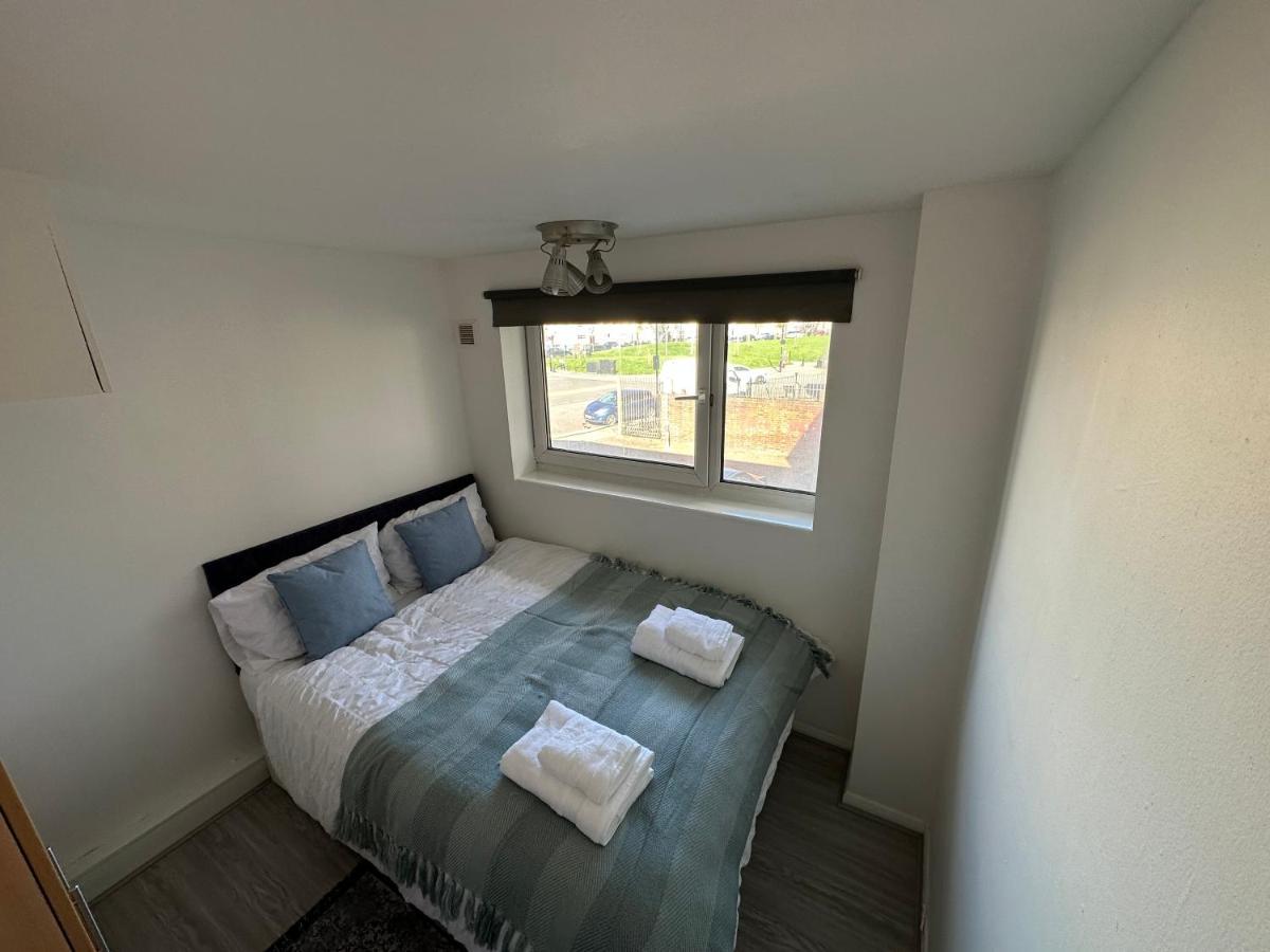 Cozy Room For Single Use Londres Exterior foto